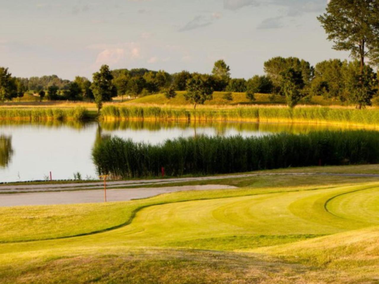 Apartman Golf Lux Bük エクステリア 写真